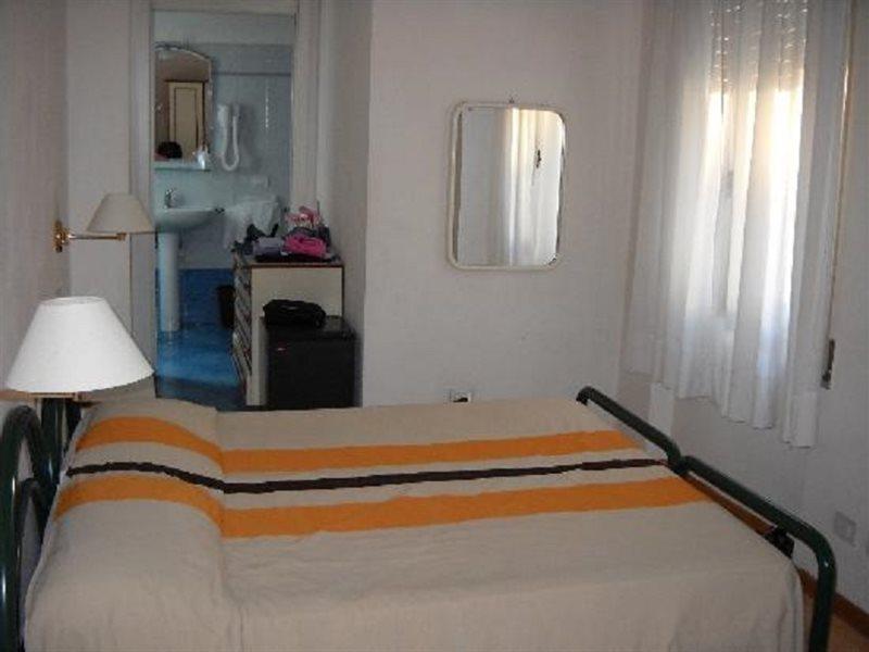Hotel Garden Viareggio Luaran gambar
