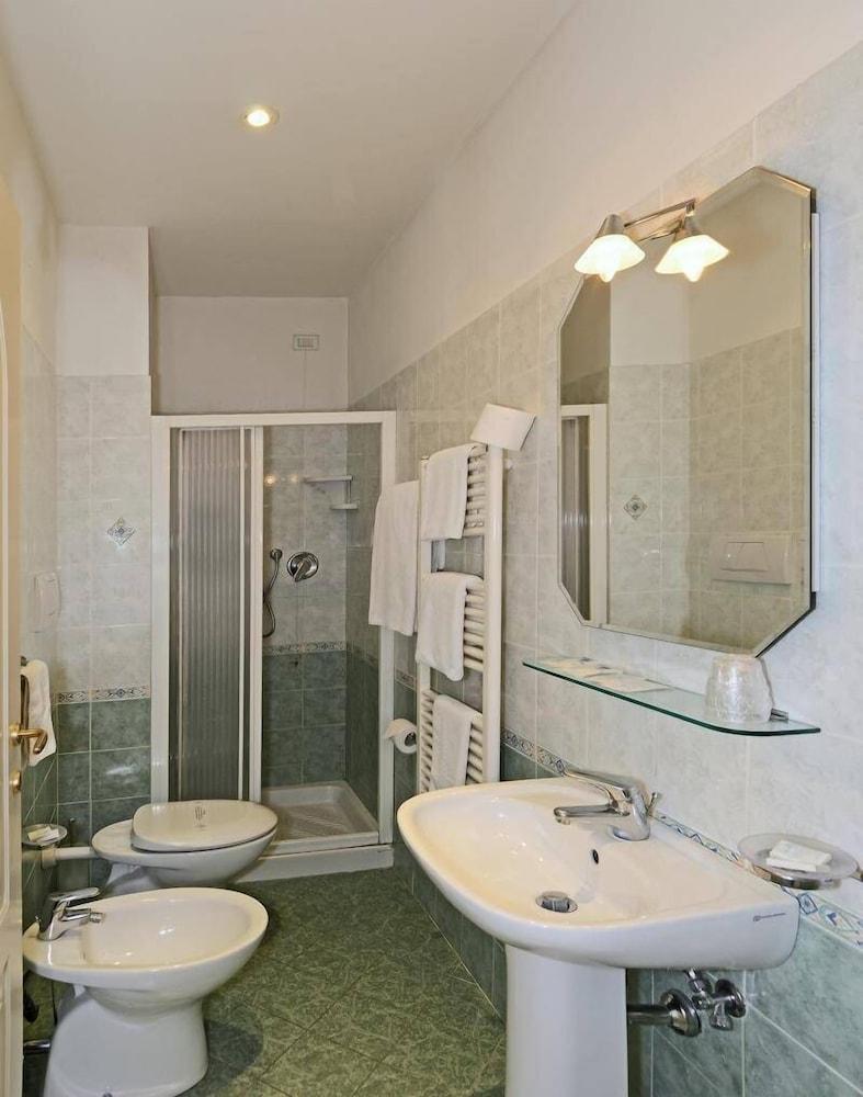 Hotel Garden Viareggio Luaran gambar