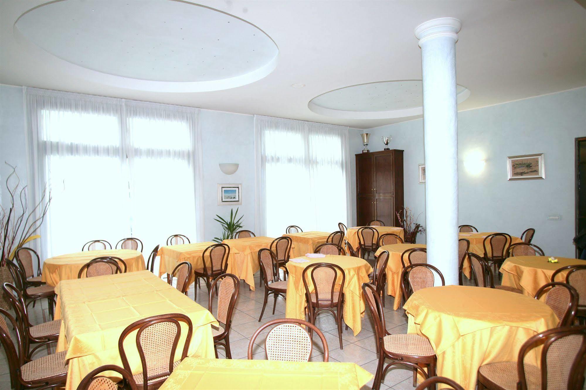 Hotel Garden Viareggio Luaran gambar