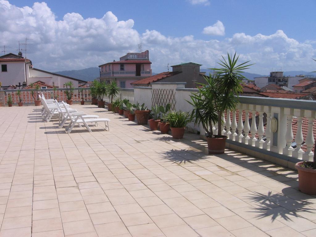 Hotel Garden Viareggio Luaran gambar
